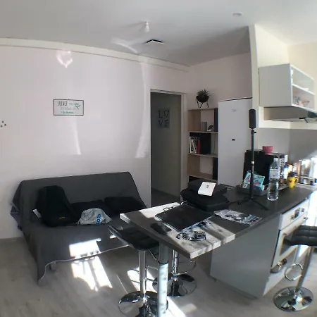 Apartment Calme Tres Bien Equipe *