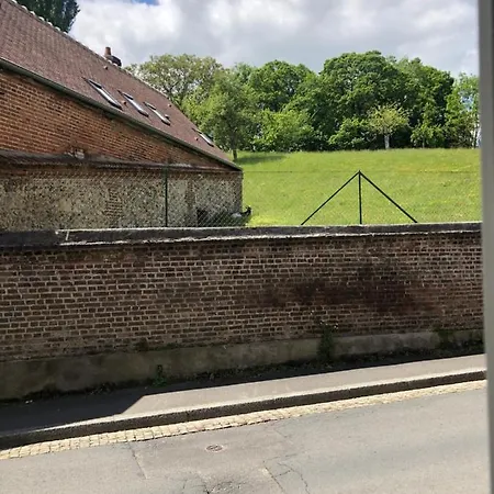 Calme Tres Bien Equipe Apartman *