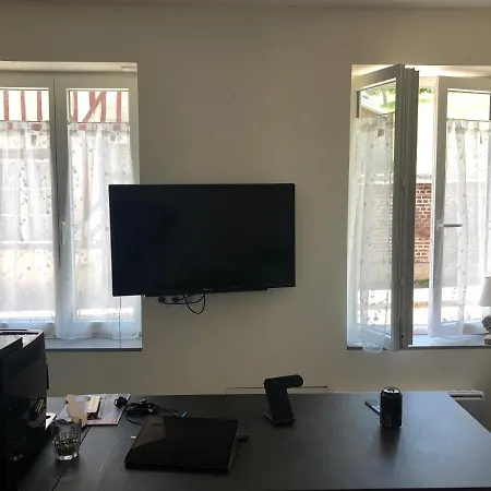 Apartment Calme Tres Bien Equipe Lisieux