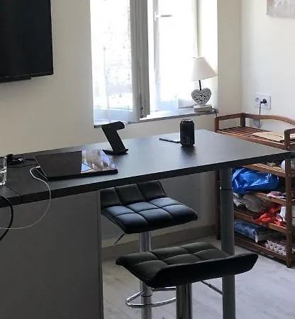 Calme Tres Bien Equipe Apartment