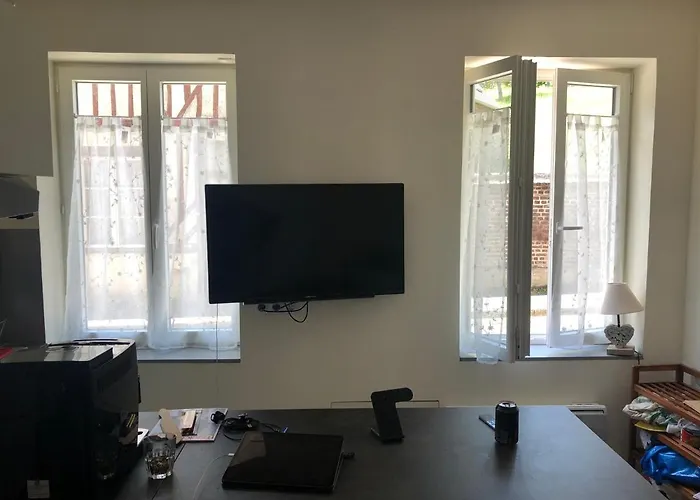 公寓 Calme Tres Bien Equipe 利雪